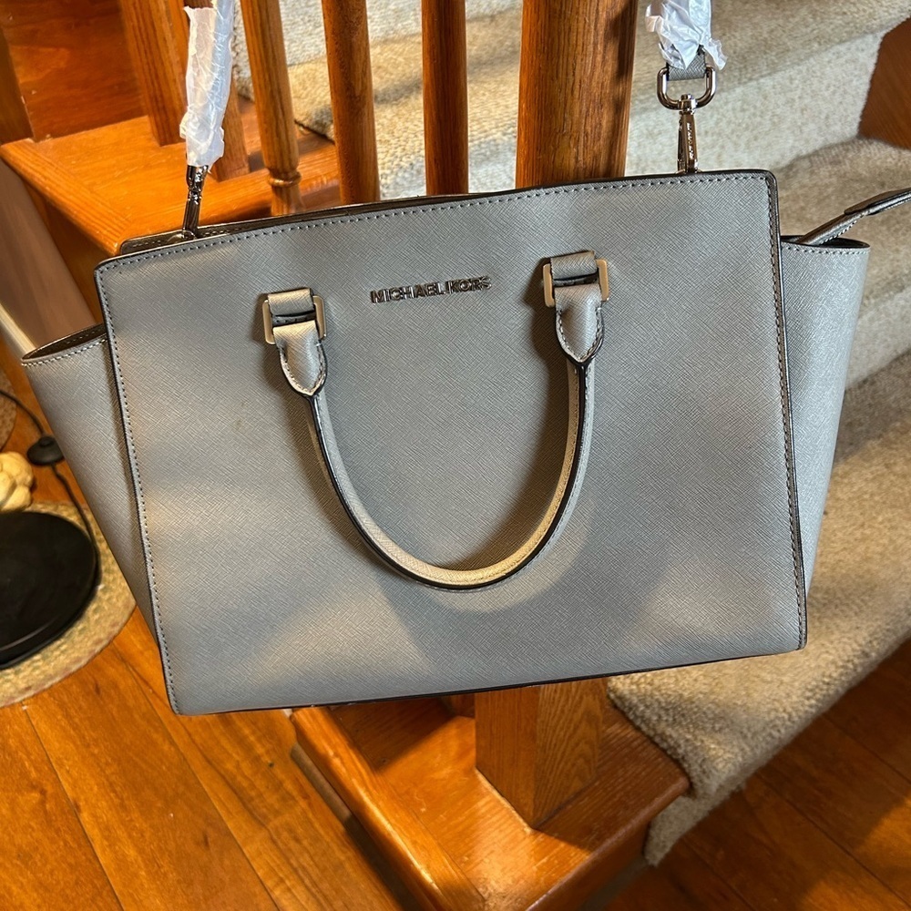 Michael Kors Selma Medium Saffiano Satchel Crossbody NWOT!!